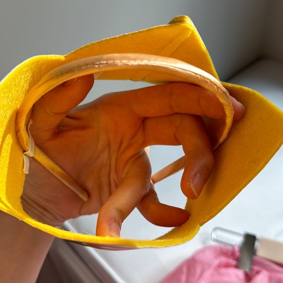 Princess Peach 2T costume - Picture 3 of 7